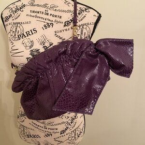 Gorgeous Purple Leather ànd Suede with Bow! ELNC